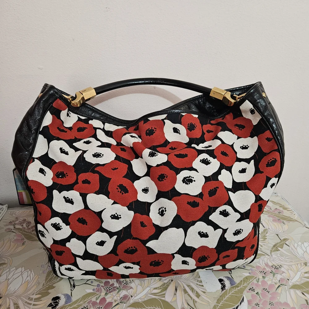 Yves Saint Laurent Poppy Roady Hobo Bag - Picture 5 of 9